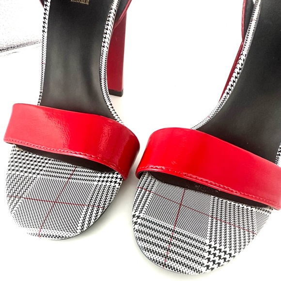 Exe Heel Sandals - Picture 7 of 9